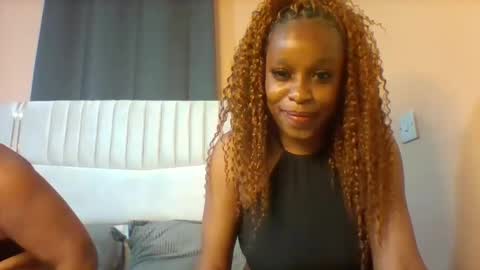 Snapshot of bliss_diva chatting on 1, 10, 2025 Bliss diva online show from 1, 10, 2025