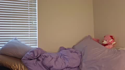 Snapshot of bliss_vixen chatting on 10, 9, 2025 bliss_vixen online show from 10, 9, 2025