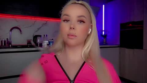 Lana online show from 25, 1, 2025