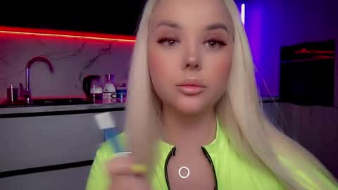 Lana online show from 21, 2, 2025