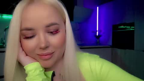 Lana online show from 6, 3, 2025