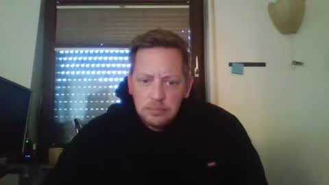 Snapshot of blonde32m chatting on 14, 9, 2025 blonde32m online show from 14, 9, 2025
