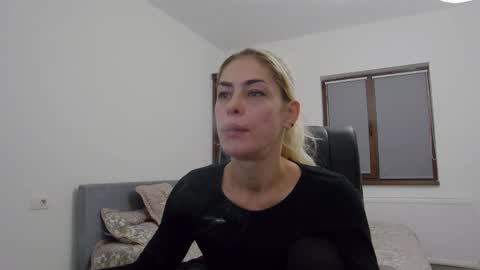 Snapshot of blonde4pasion chatting on 4, 12, 2024 blonde4pasion online show from 4, 12, 2024