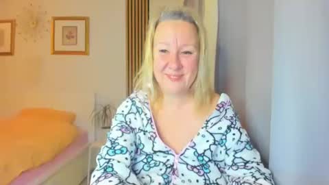 Nicole online show from 13, 12, 2024