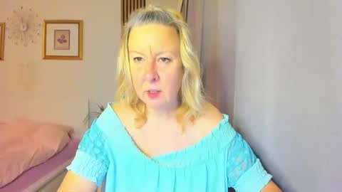 Nicole online show from 2, 1, 2025