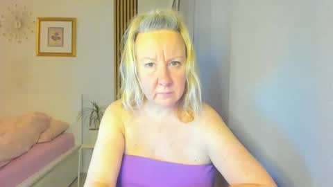 Nicole online show from 4, 1, 2025