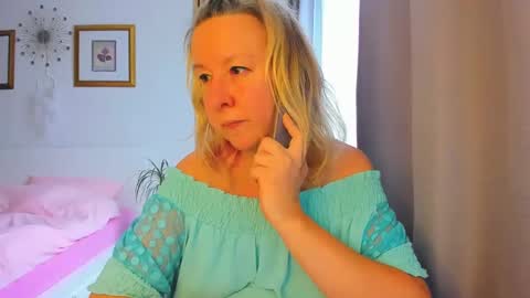 Snapshot of blonde_angel20 chatting on 9, 1, 2025 Nicole online show from 9, 1, 2025