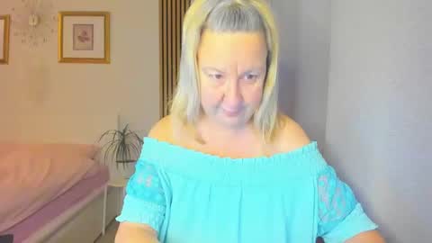 Nicole online show from 20, 1, 2025