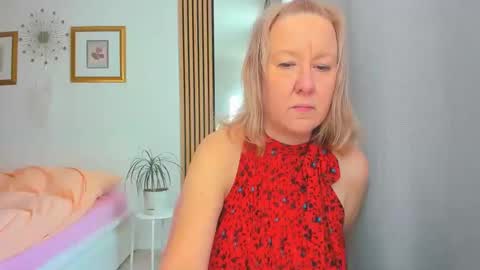 Snapshot of blonde_angel20 chatting on 9, 2, 2025 Nicole online show from 9, 2, 2025