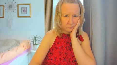 Nicole online show from 20, 2, 2025