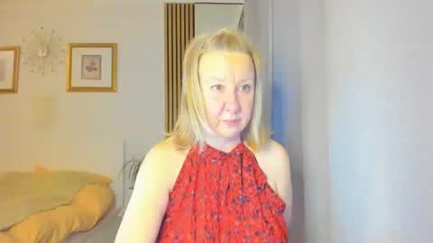 Nicole online show from 25, 2, 2025