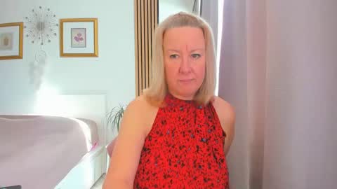 Nicole online show from 6, 3, 2025