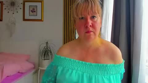 Nicole online show from 18, 5, 2026