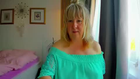 Nicole online show from 24, 5, 2026