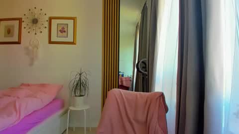 Nicole online show from 29, 5, 2026