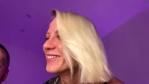 Snapshot of blonde_fuck_couple chatting on 29, 5, 2026 blonde_fuck_couple online show from 29, 5, 2026