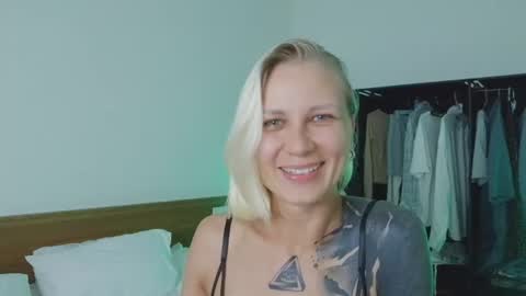 Snapshot of blonde_fuck_couple chatting on 4, 7, 2026 blonde_fuck_couple online show from 4, 7, 2026
