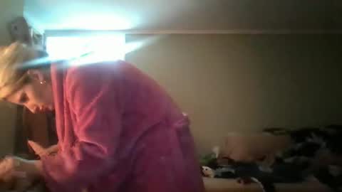 Gia  online show from 8, 12, 2024