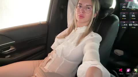 Snapshot of blondevenom chatting on 1, 6, 2026 OnlyFans livia77 twitter liv20 4u online show from 1, 6, 2026