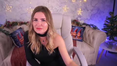 Snapshot of blondevivalux chatting on 6, 1, 2026 blondevivalux online show from 6, 1, 2026