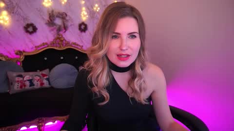 Snapshot of blondevivalux chatting on 8, 1, 2026 blondevivalux online show from 8, 1, 2026