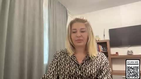 Snapshot of blondie_xoxoxo chatting on 3, 10, 2025 blondie_xoxoxo online show from 3, 10, 2025