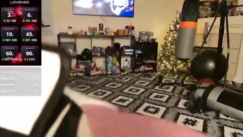 Bubbles online show from 3, 2, 2025