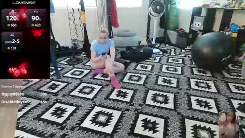 Snapshot of blondiebubblebooty chatting on 5, 6, 2026 Bubbles online show from 5, 6, 2026