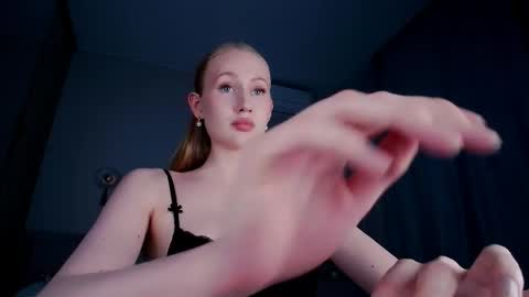 Mia online show from 9, 5, 2026