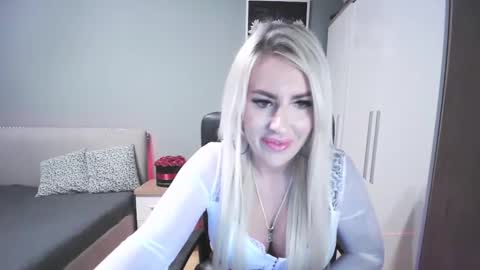 BlondLeyla online show from 16, 12, 2025