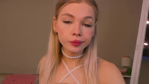 blondy_fina online show from 13, 5, 2026