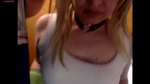 Snapshot of blontsex chatting on 27, 1, 2025 Blontsex online show from 27, 1, 2025