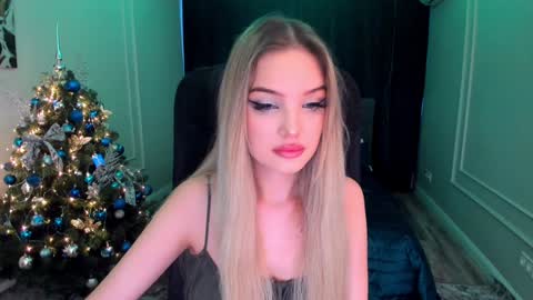 Sophia online show from 12, 12, 2024