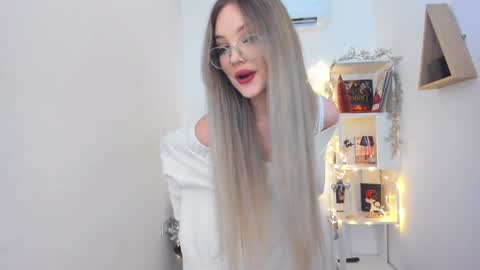 Sophia online show from 25, 12, 2024