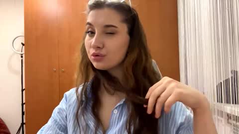 Snapshot of blossomroady chatting on 11, 3, 2026 Alice online show from 11, 3, 2026