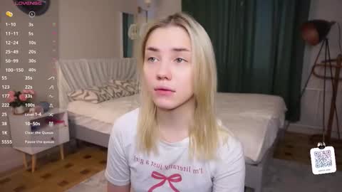 Snapshot of blue_bow chatting on 14, 3, 2026 Adeline online show from 14, 3, 2026