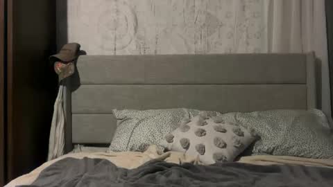 Snapshot of blue_eyed_beau chatting on 11, 11, 2025 Beau online show from 11, 11, 2025