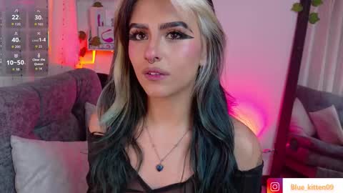 blue_kittenn online show from 29, 11, 2025