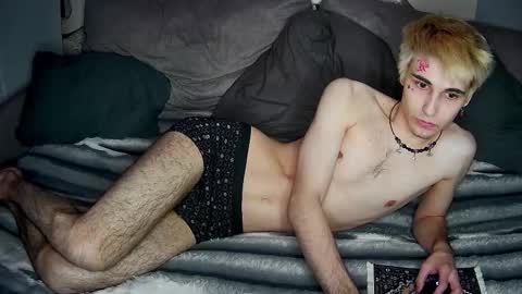 Snapshot of blue_w0rld chatting on 25, 3, 2026 SONNYVAN online show from 25, 3, 2026