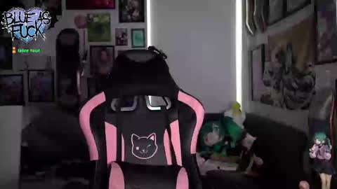 Blue online show from 26, 9, 2025