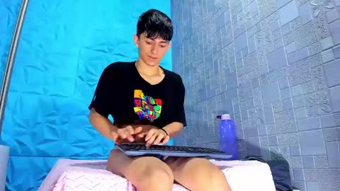 blueestar03 online show from 9, 12, 2024