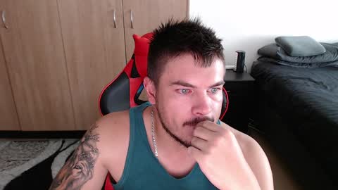 blueeyeboy0 online show from 28, 1, 2025