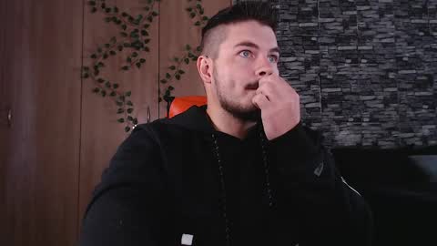 blueeyeboy0 online show from 29, 4, 2026
