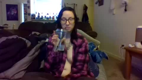 Blueeyedbeauty online show from 7, 11, 2025