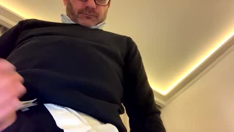 blueeyedboy021170 online show from 2, 12, 2025