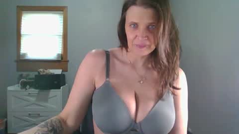 BlueEyedDDVixen online show from 20, 4, 2026