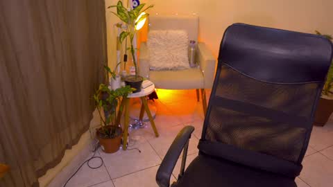 FLORAA online show from 9, 4, 2026
