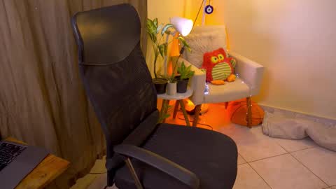 Snapshot of bluemysticlady chatting on 22, 10, 2025 FLORAA online show from 22, 10, 2025