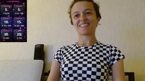 Snapshot of bluevixen7 chatting on 26, 9, 2025 bluevixen7 online show from 26, 9, 2025