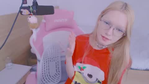 Snapshot of blush_alert chatting on 28, 6, 2026 Diana online show from 28, 6, 2026